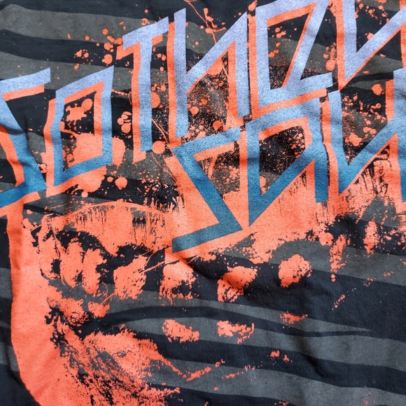 So they say almost vintage band shirt - Picture 2 of 4